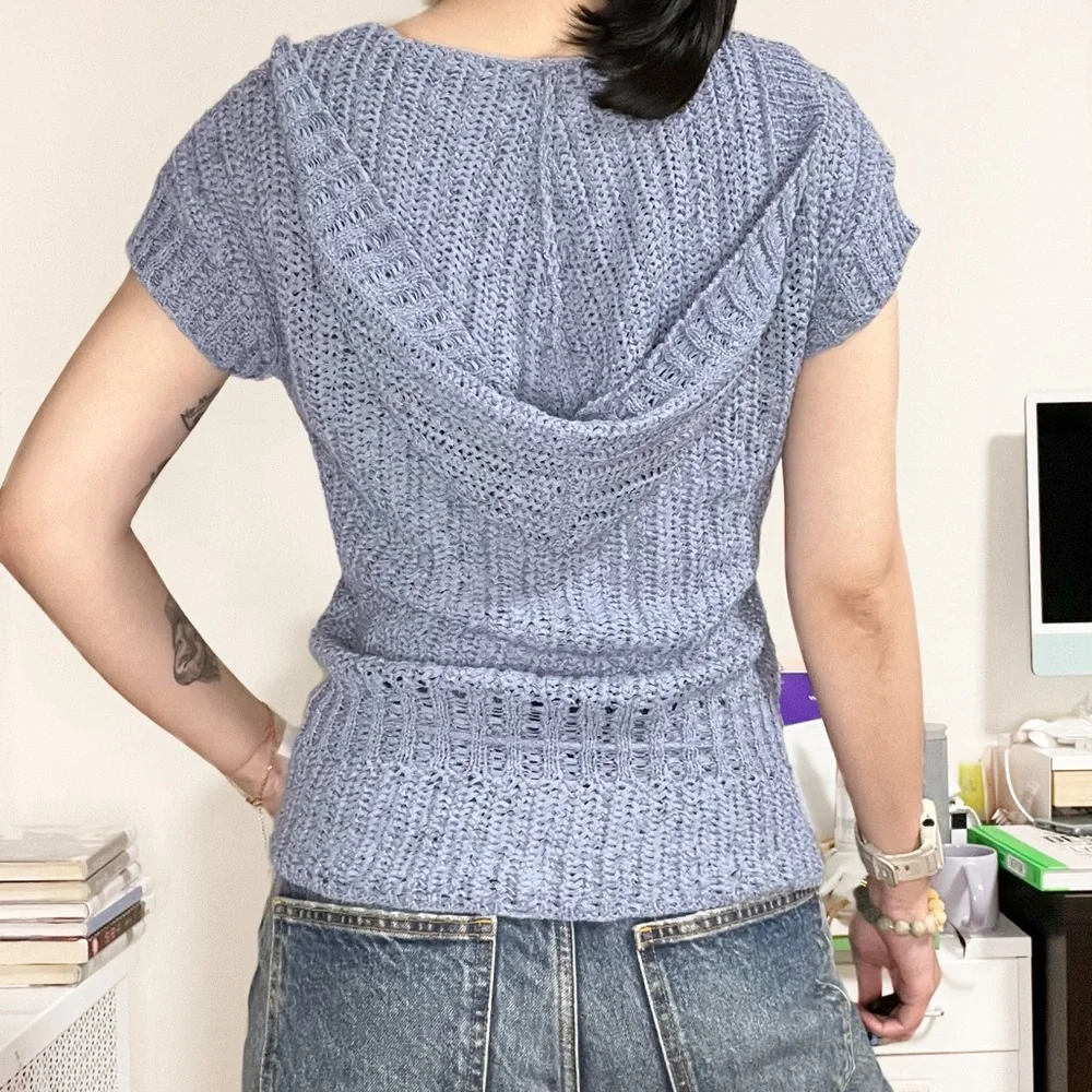 HP 🎉🎉 Y2k DKNY Crocheted Hooded Top - Picture 4 of 7